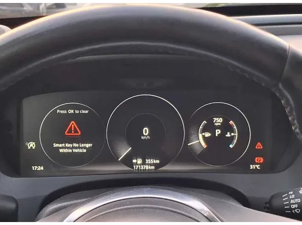 Car image 17