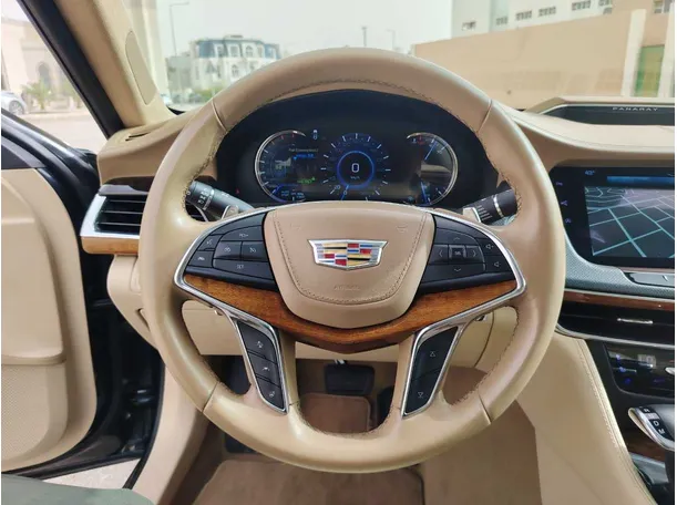 Car image 24