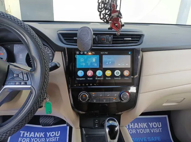 Car image 16