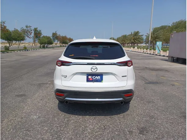 Car image 6