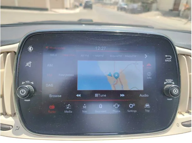 Car image 25