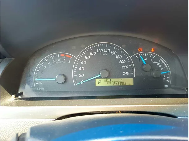 Car image 26