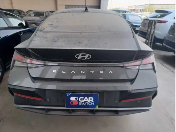 Car image 5