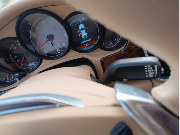 Car image 43