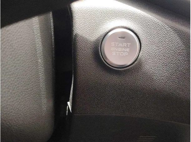 Car image 29