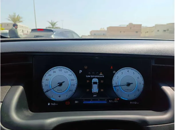 Car image 24