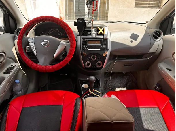 Car image 15