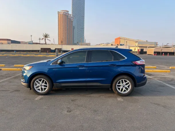 Car image 8