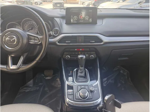 Car image 18