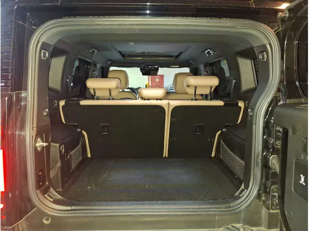 Car image 20
