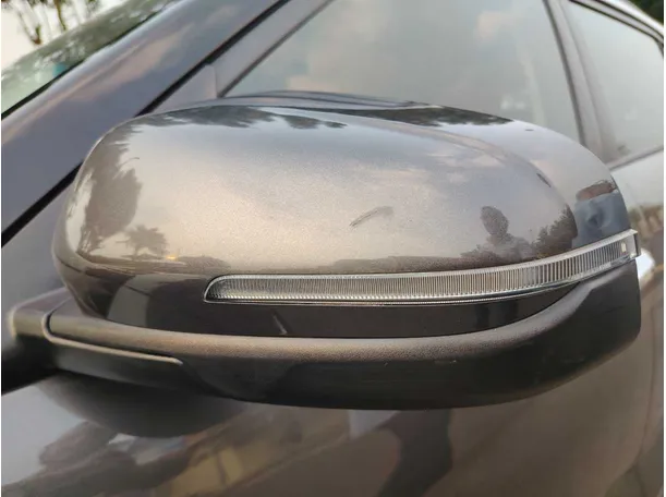 Car image 28
