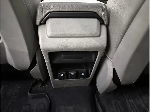 Car image 23