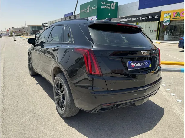 Car image 7