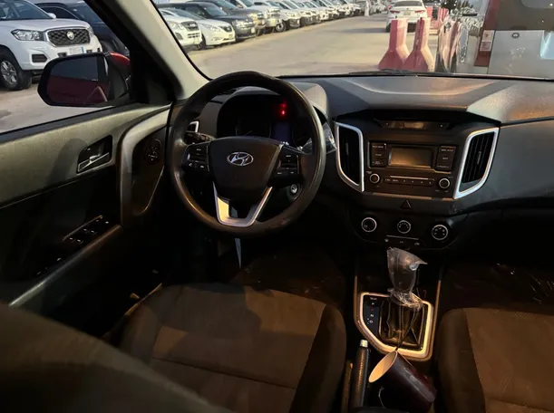 Car image 14