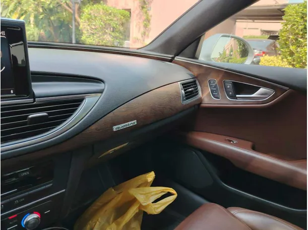 Car image 35