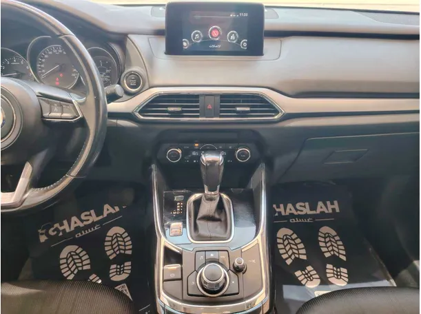 Car image 17