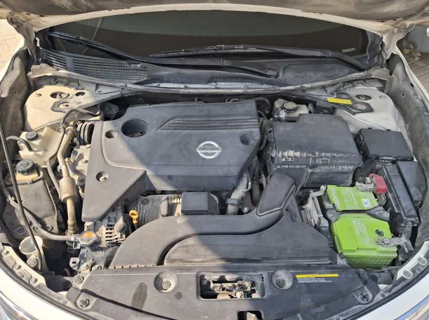 Car image 19
