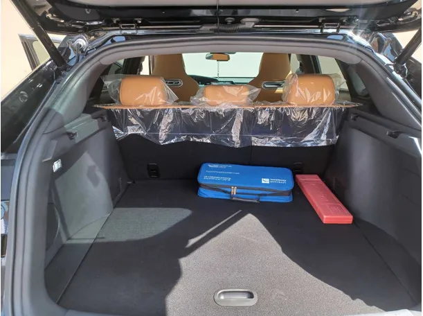 Car image 21