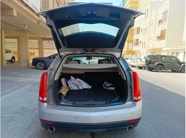 Car image 27