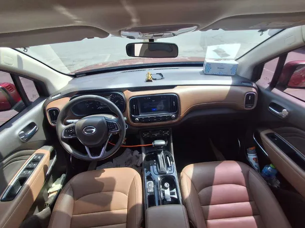 Car image 14