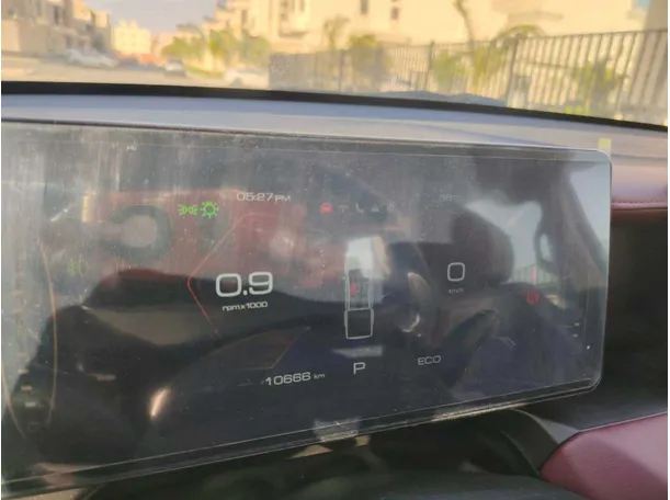 Car image 25