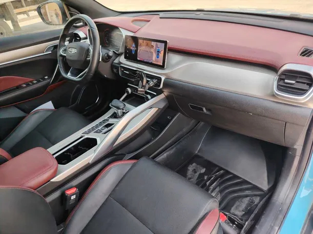 Car image 13
