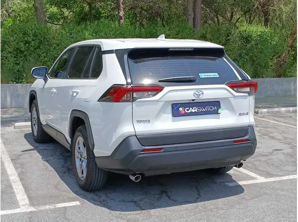 Car image 7