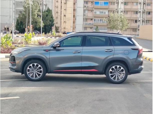 Car image 8