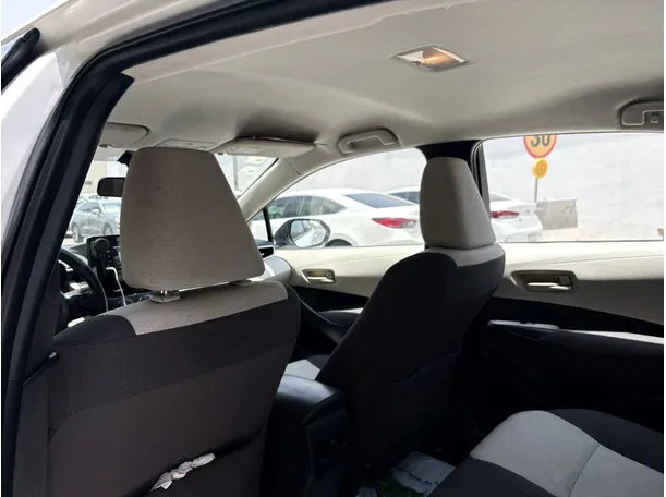 Car image 17