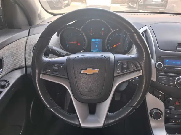 Car image 16
