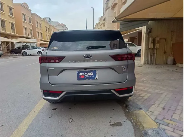 Car image 6