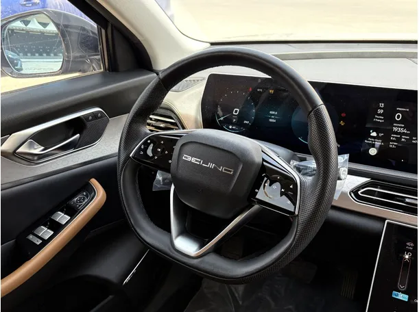 Car image 22