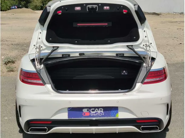 Car image 25