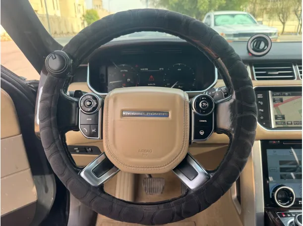Car image 17