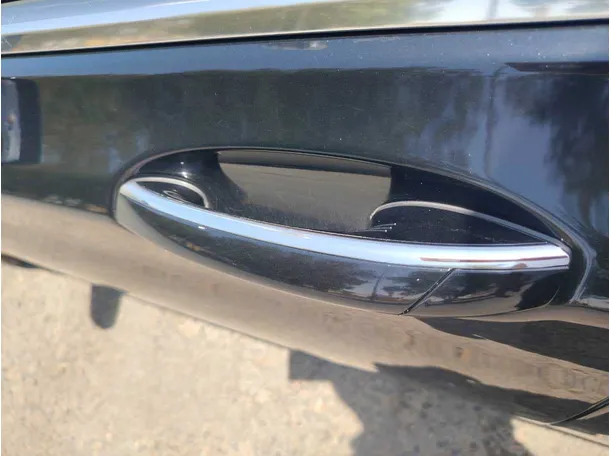 Car image 35