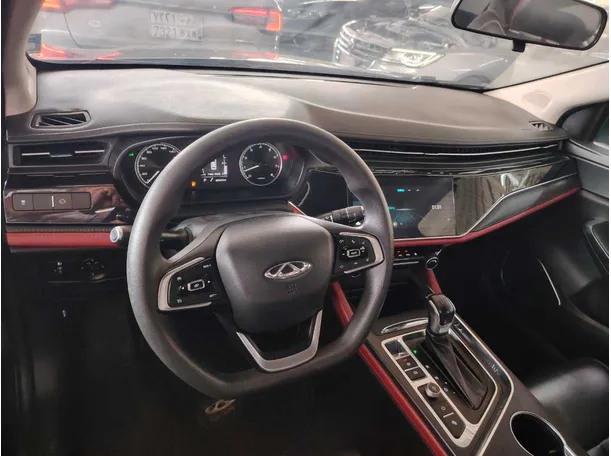 Car image 15