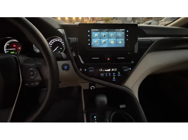 Car image 16