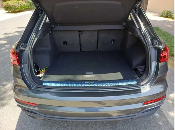 Car image 20