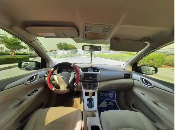 Car image 17