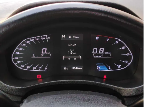Car image 24