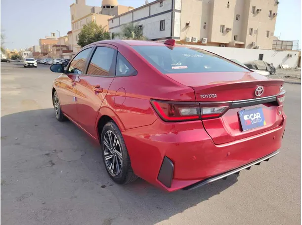 Car image 7