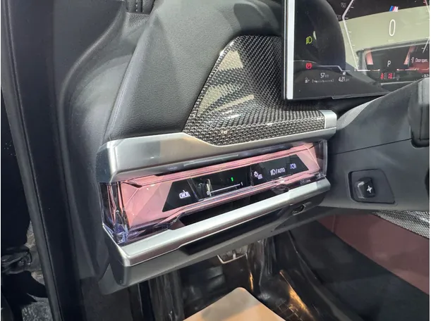 Car image 33