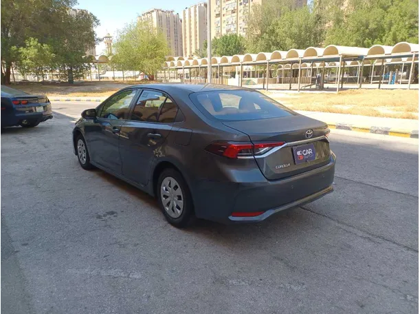 Car image 7