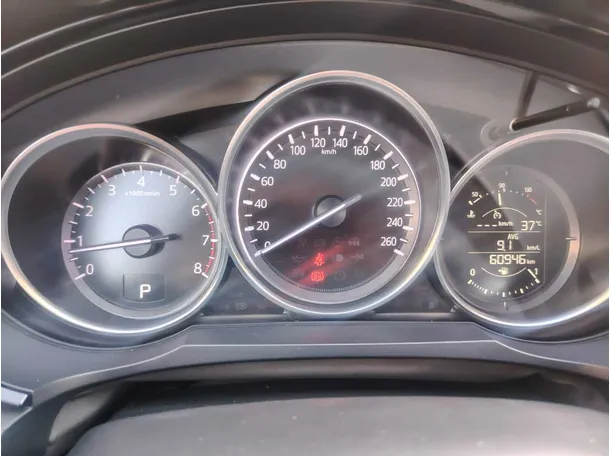 Car image 28