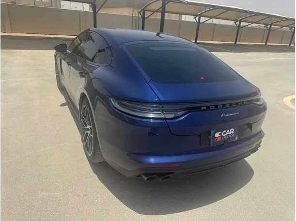 Car image 7