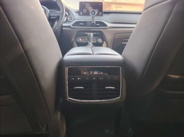 Car image 32