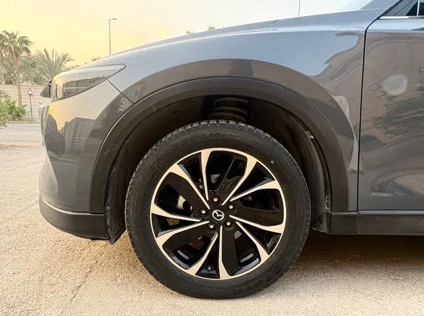 Car image 7