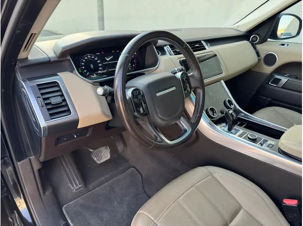 Car image 10