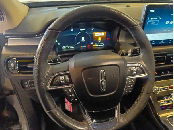 Car image 28