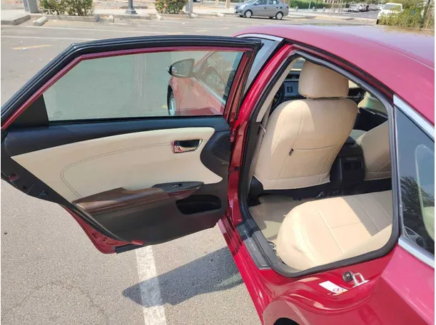 Car image 16